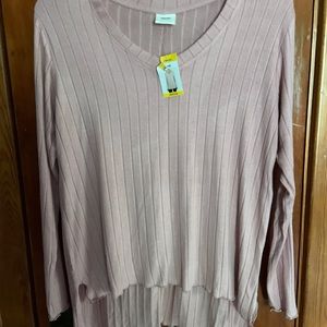 🦩NWT Mote brand draped top in a dusty rose color